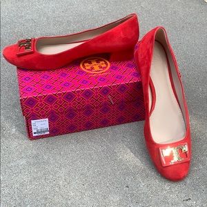 Tory Burch Flats. WORN ONLY ONCE!